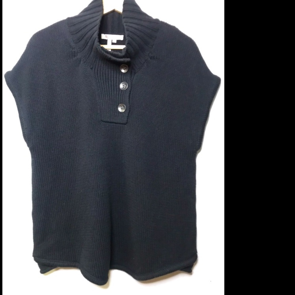 BCBGeneration Thick Chunky Black Sweater Vest